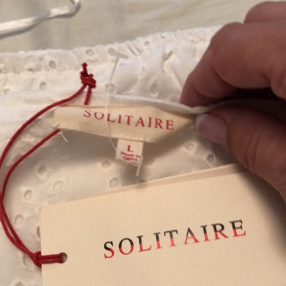 NWT White Eyelet Puff sleeve top - size L lined inside - Picture 6 of 8